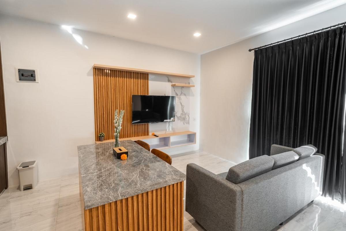 Alyxia 1 Bedroom Apartment In Central Seminyak Exterior photo